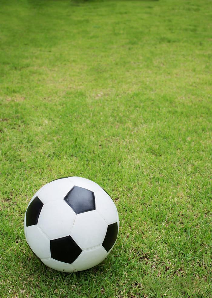 媒体工作者使用雷速体育官网版获取赛事资讯